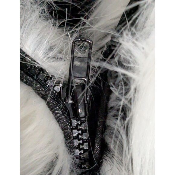 Like New Donna Salyers Fabulous Furs Snow Lynx Hooded Faux Fur Coat - Size Large - Picture 3 of 6